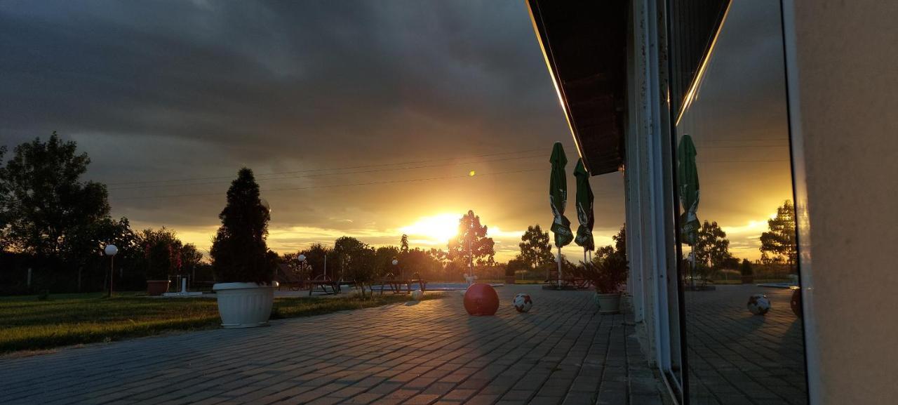 Hotel Sunrise Kalekovets Exterior foto